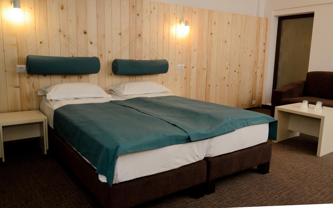 Complex Hotelier Cota O Mie Sinaia Exterior photo